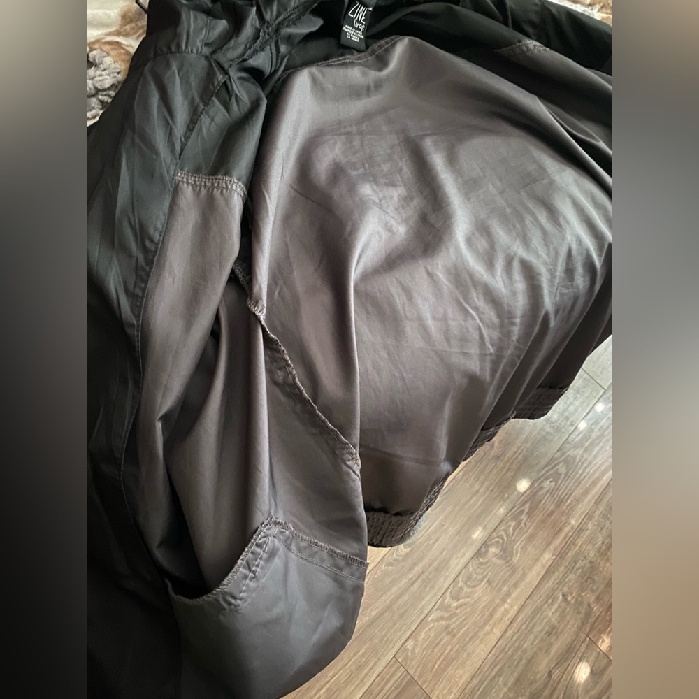 Zine Black & Gray Wind Breaker Zip-Up Hoodie - Picture 3 of 6